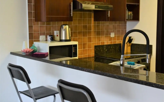 1 Bedroom with Balcony and Lake View Apartments - Apartment in ดูไบ - Photo 5