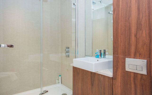 2 Bedroom Apartment Near Victoria Station