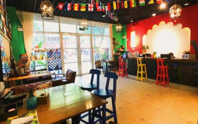 Leshan Haiyun International Youth Hostel