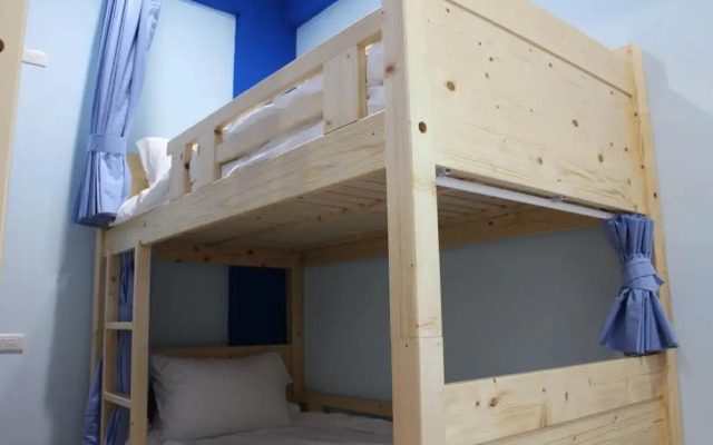 Wm & S - Hostel