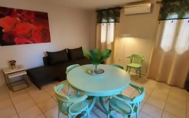 Sior Dionysios Apartments