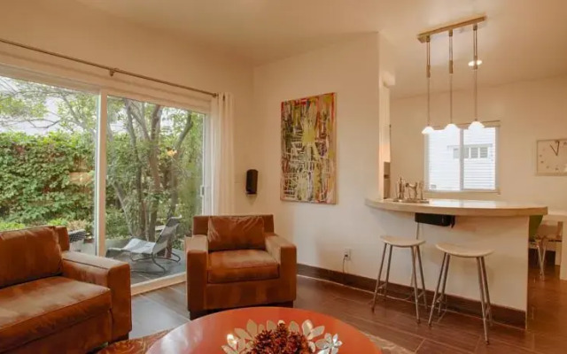Brooks Suites