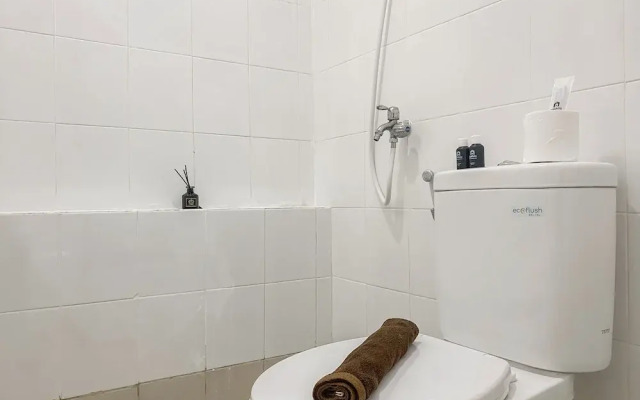 Good Place And Homey 2Br Bassura City Apartment Near Mall