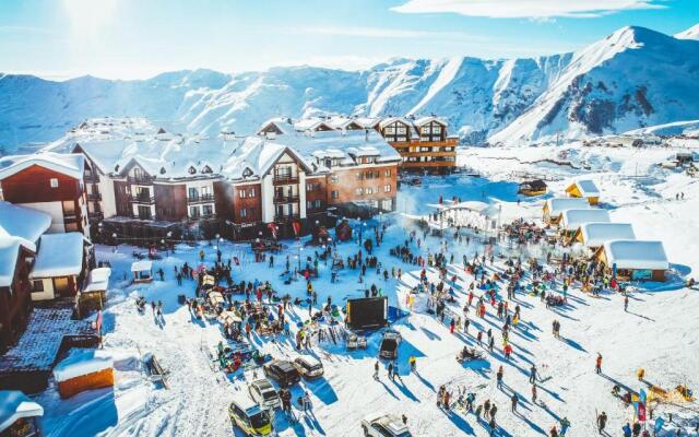 Twins apartment delux 2, new gudauri