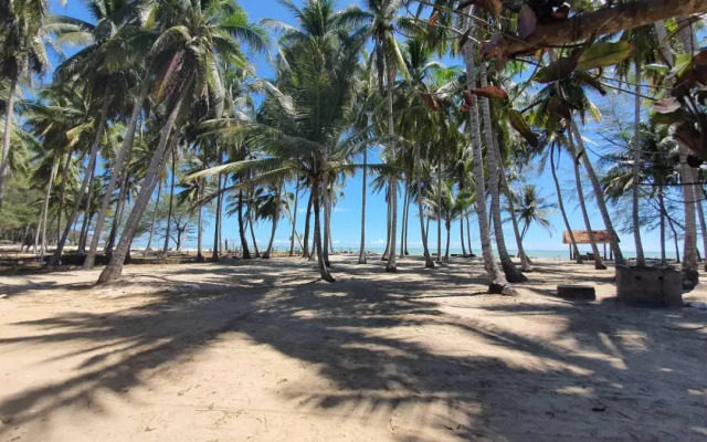 Sri Pantai Resort by OYO Rooms