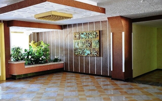 Suitur Apartment With Pool And Tennis Court