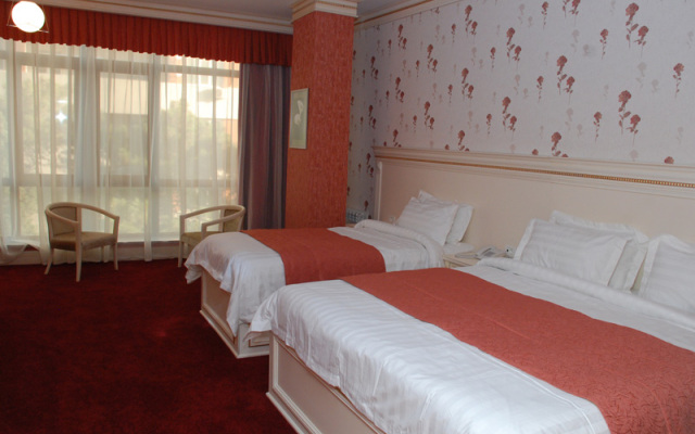 Alp Inn Hotel