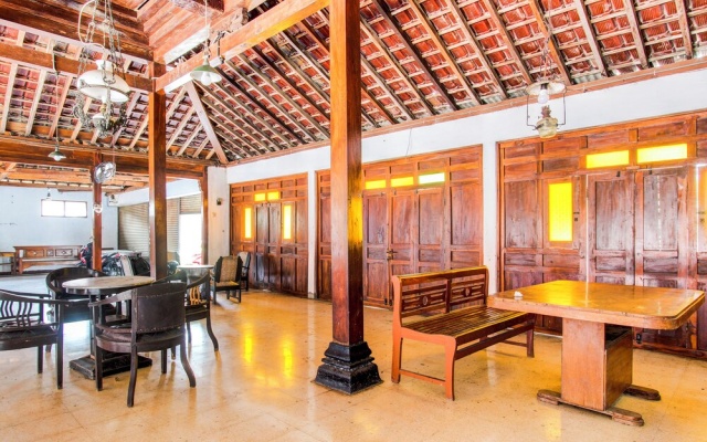 Hotel O Joglo Menoreh Resto & Homestay