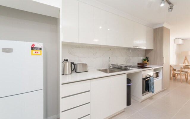 Lakeview Apartment Suite 17