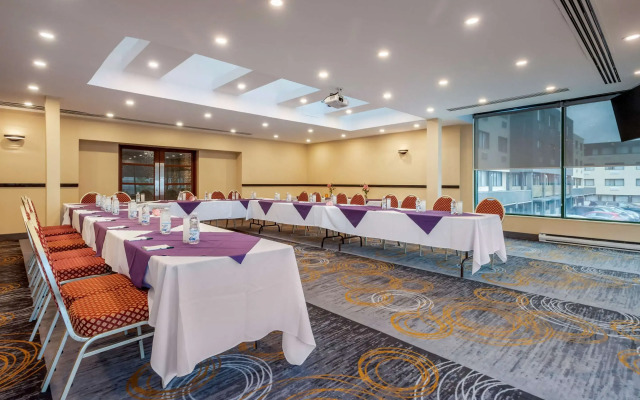 Quality Hotel Dorval