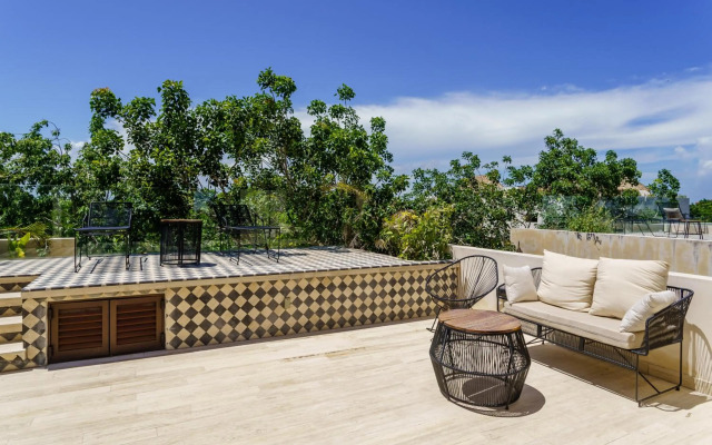 403 Stunning rooftop apartment for couples w/private pool