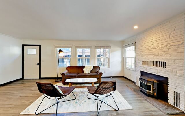 4093 Manzanita Ave Cabin Unit 1