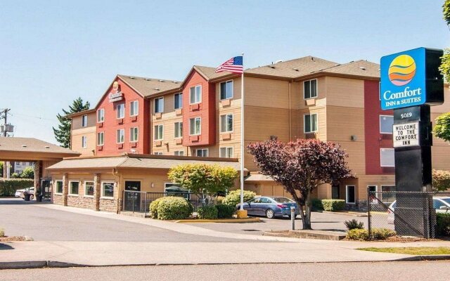 Comfort Inn & Suites-Portland Airport