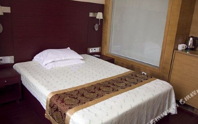 Pai Hotel (Dongtou Passenger Terminal)