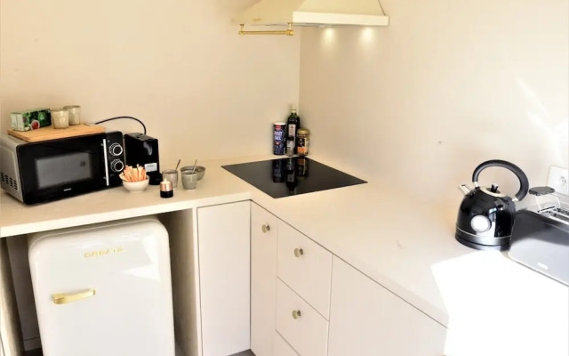 SLEEP INN ANTWERP - Japandi Lofts