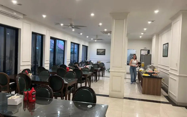 Paragon House & Residence