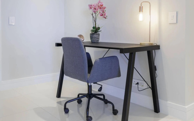 Triangle Luxury Suites by Totalstay