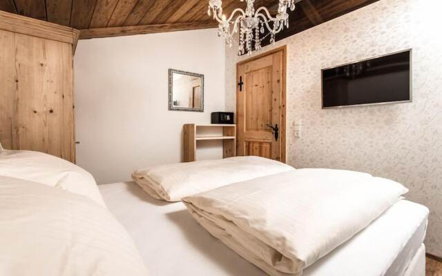 Uralp Royal by A-Appartments