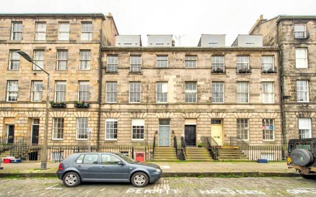 City Centre Georgian Maindoor 2Bed 2Bath Apartment