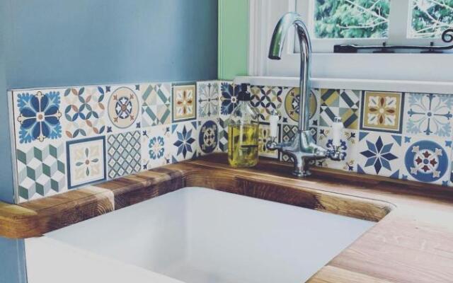 Jasmine The Shepherd Hut