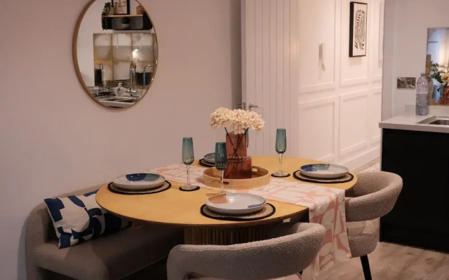 Stylish, Luxury Apartment Sleeps 4 - Southampton