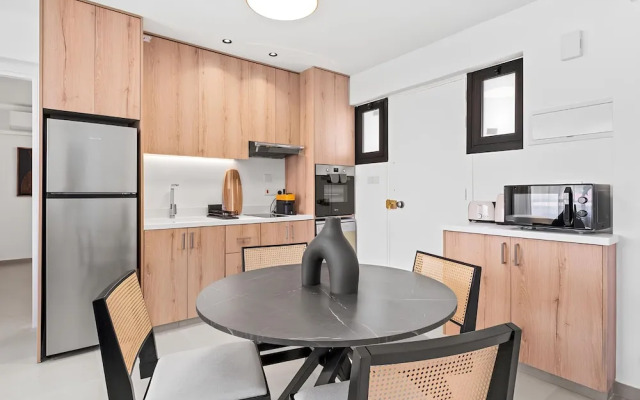 Finikoudes Marina View 102