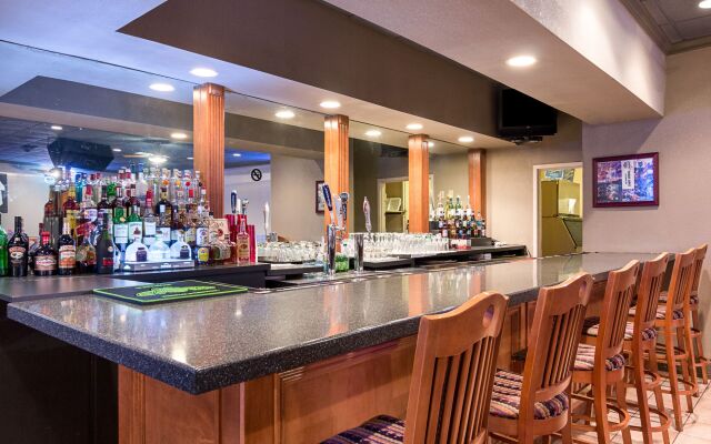 Rodeway Inn & Suites and Conference Center