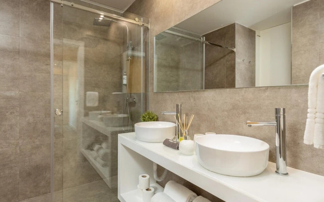 Travelstaytion - Central in Oporto