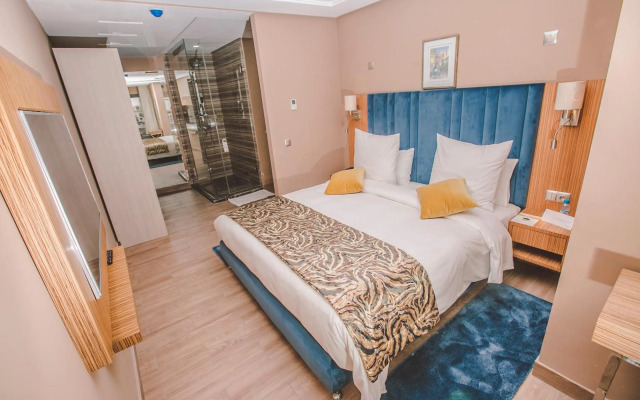 New Art's DownTown Hotel