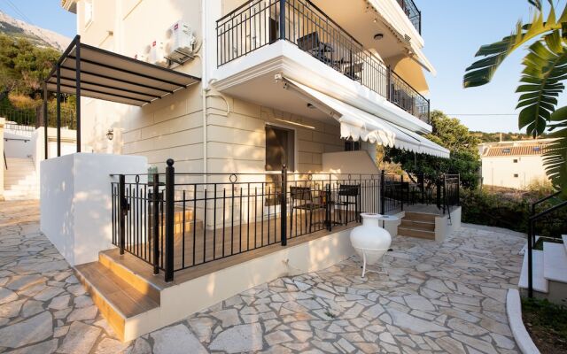 Thomatos Apartments Lourdas Beach