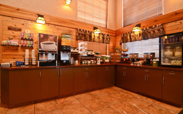 Best Western Plus Kelly Inn & Suites