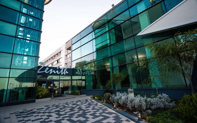 TOP CountryLine ZENITH Hotel Conference and Spa