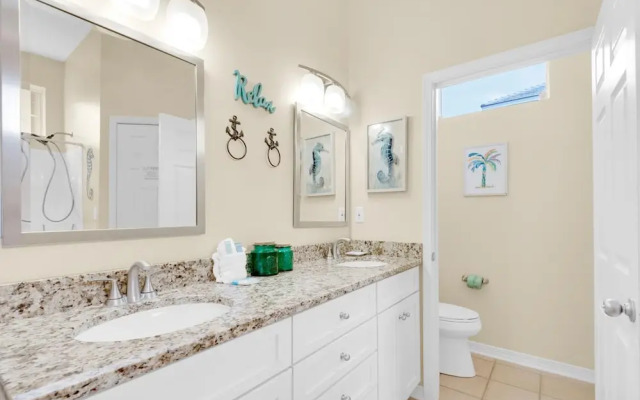 Bronze Star by the Sea