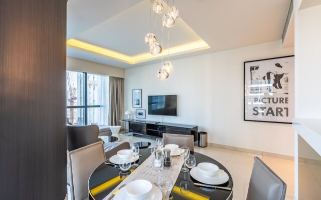 Midtown Gem, Luxurious Apartment With Balcony