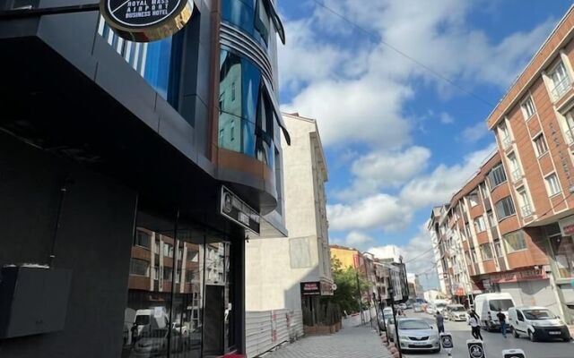 Royal Mass Airport Business Hotel