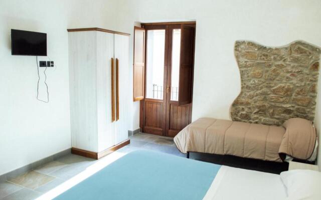 Palazzo Iaquinta - Rooms & Restaurant