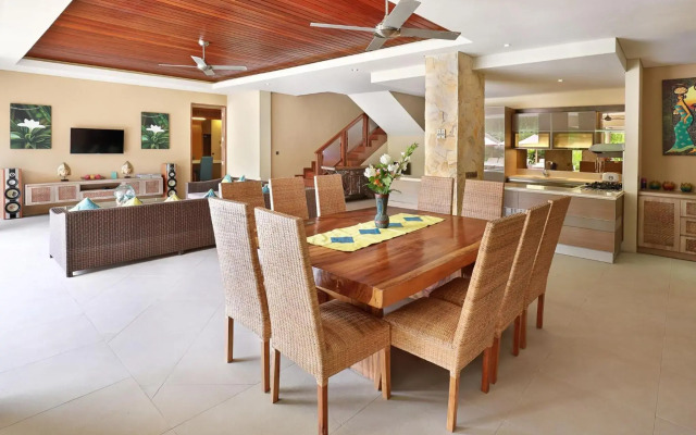 J Villa Canggu