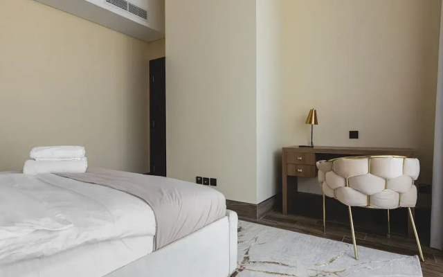 GLOBALSTAY. J One Tower Apartments
