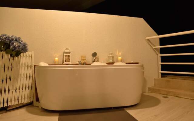 Sandy Beach Condo 15E