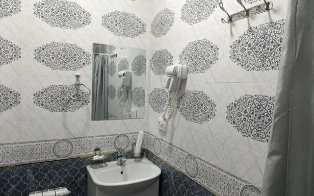 Sharq Hotel