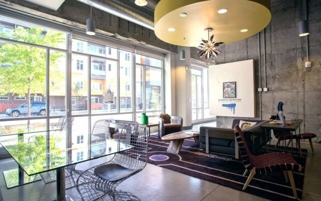 CozySuites TWO Stylish Apts Monument Cir