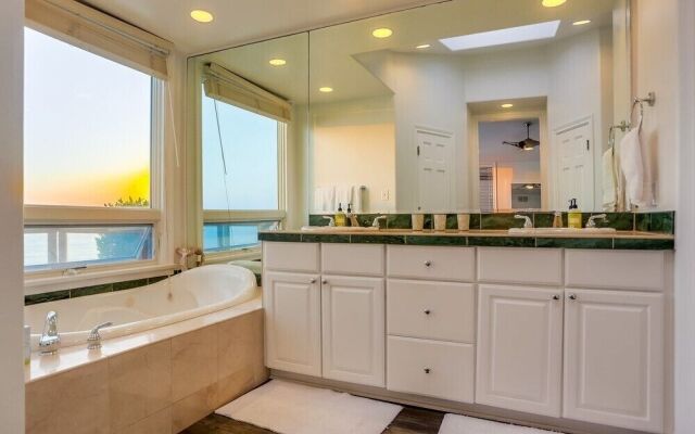 Surf House 3 Bedroom Home