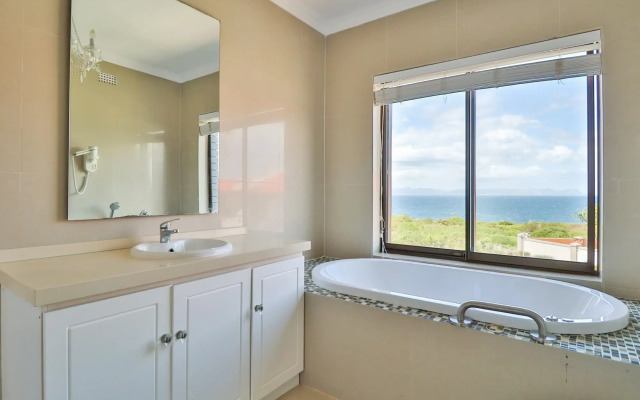 The Whale's Tale Guesthouse