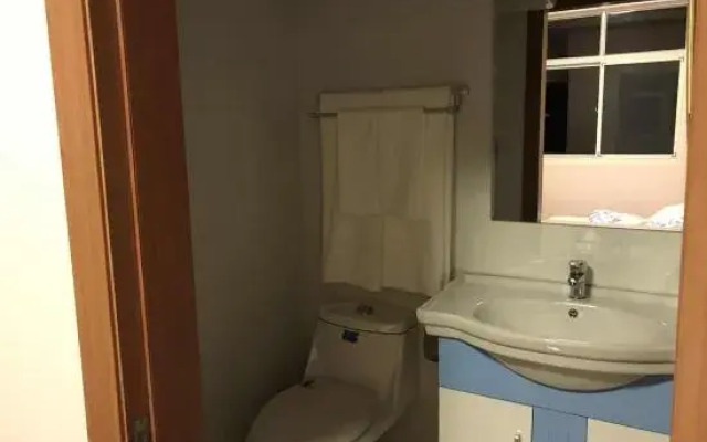 Shanghai Zhouqiao apartment