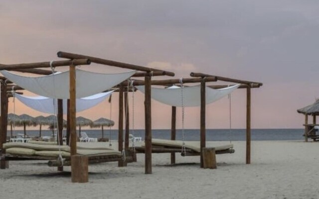 Beautiful 59s 1-bed Studio Apartment in Sveti Vlas