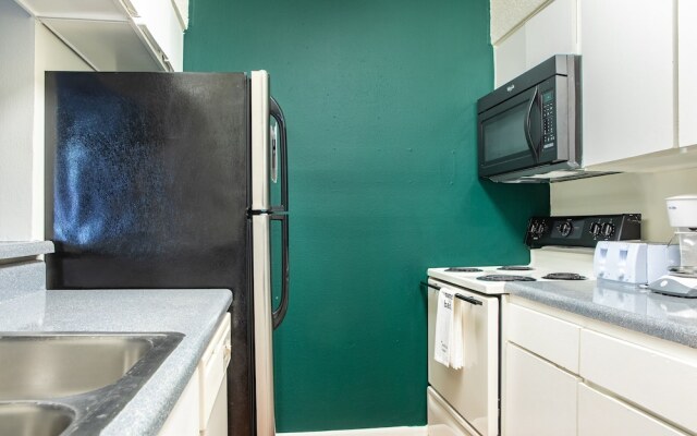 Stylish North Austin Apartments by WanderJaunt