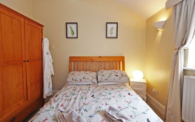 Compton House Snug