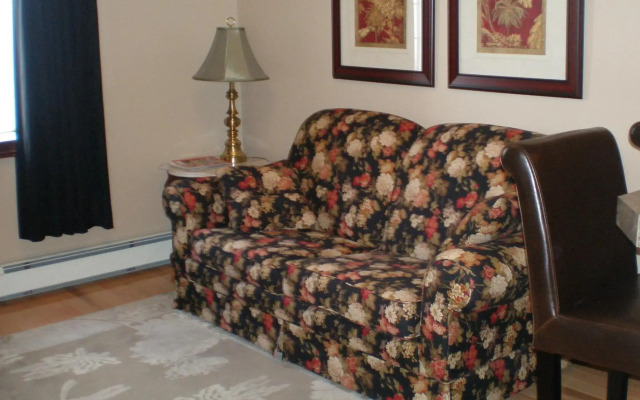 Spanish Bay Inn, CANADA