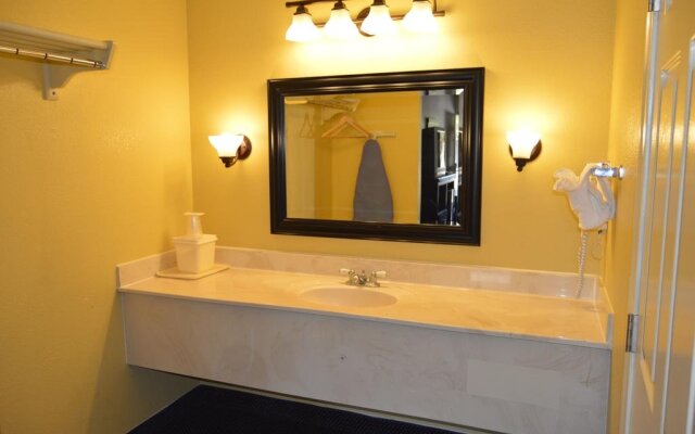 Travel Plaza Inn