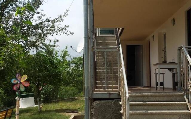 Guest house Pirosmanis